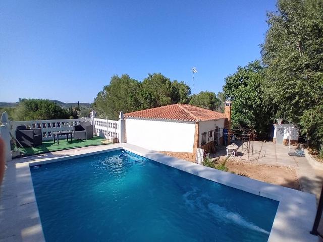 Chalet en venta en La Hoya de Buñol, Valencia
