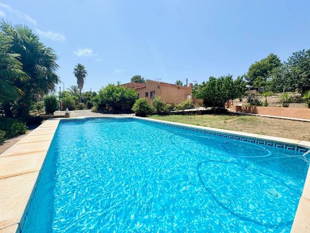 Chalet en venta en La Hoya de Buñol, Valencia