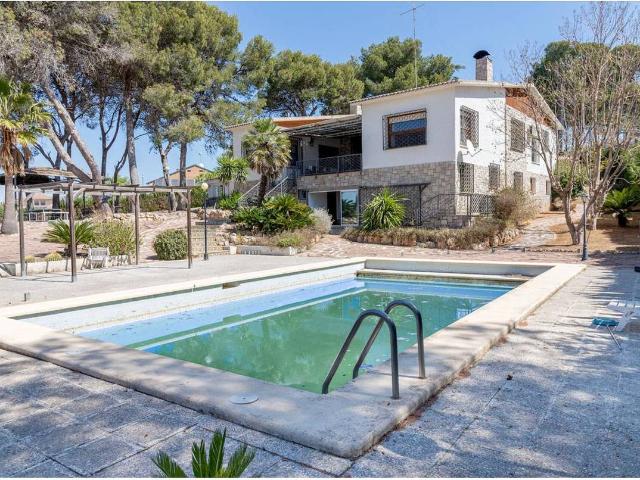 Chalet en venta en La Hoya de Buñol, Valencia