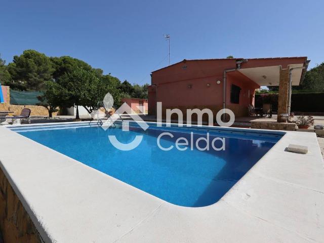 Chalet en venta en La Hoya de Buñol, Valencia