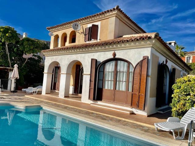 Villa en venta en Finestrat