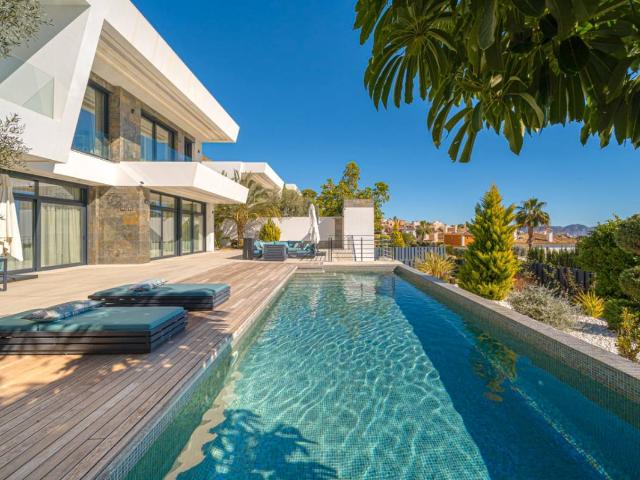 Villa en venta en Finestrat