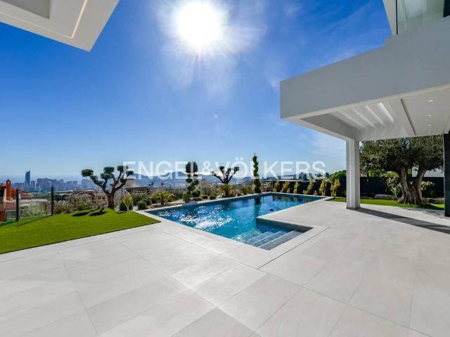 Chalet en venta en la Marina Baixa, Valencia