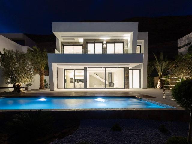 Chalet en venta en la Marina Baixa, Valencia