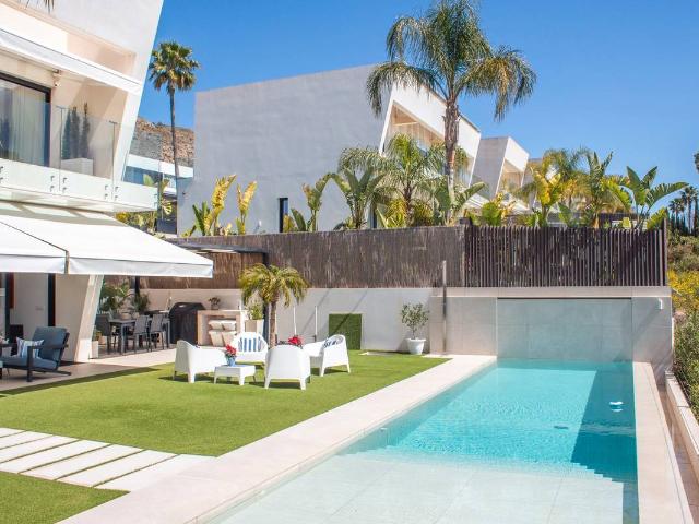 Villa en venta en Finestrat