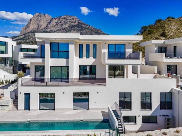 Chalet en venta en la Marina Baixa, Valencia
