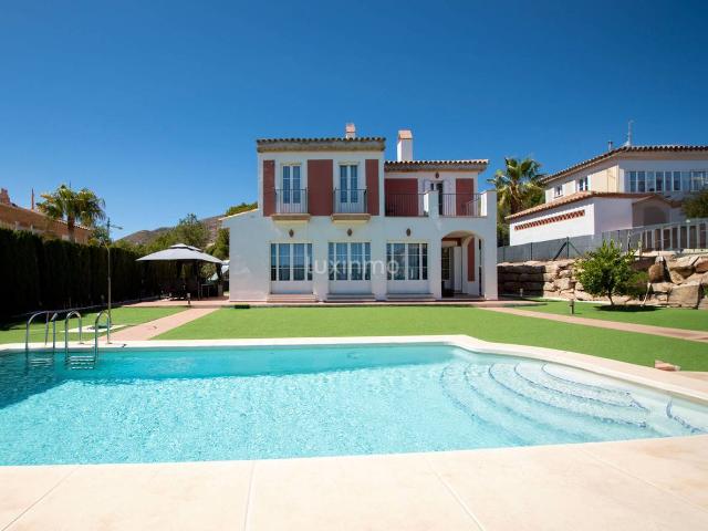 Villa en venta en Finestrat
