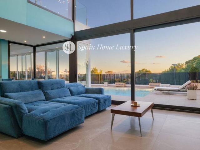 Chalet en venta en la Marina Baixa, Valencia