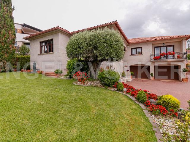 Chalet en venta en Gondomar, Vigo