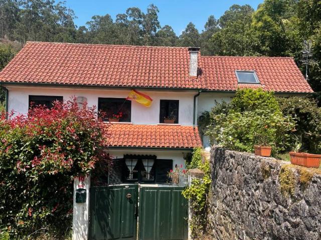 Chalet en venta en Gondomar, Vigo