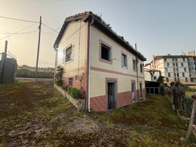 Chalet en venta en Grado, Asturias