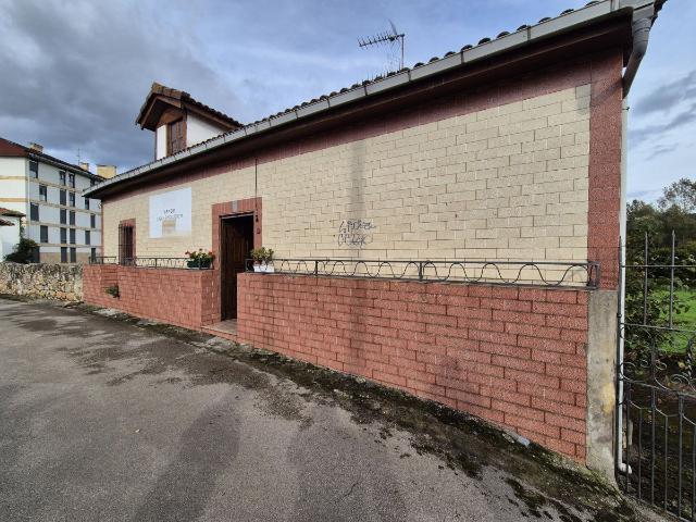 Chalet en venta en Grado, Asturias