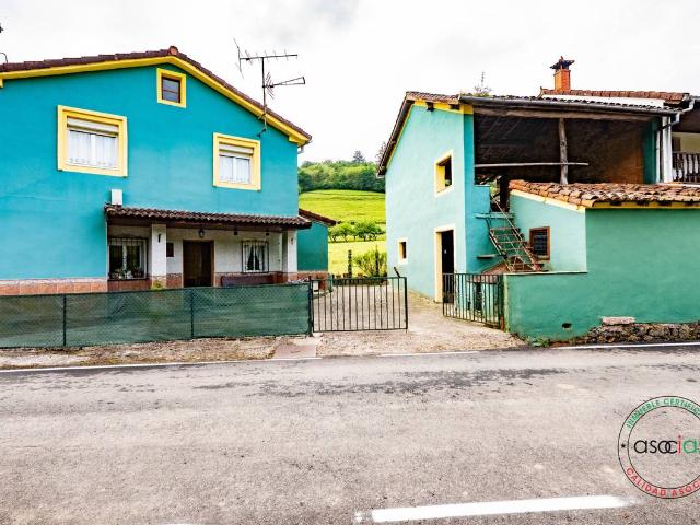 Chalet en venta en Grado, Asturias
