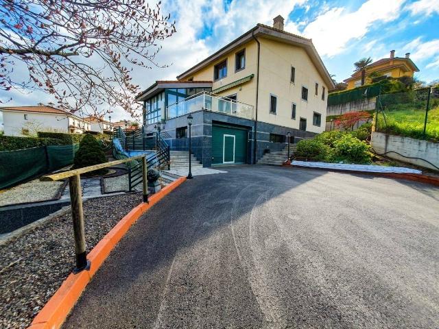 Chalet en venta en Grado, Asturias
