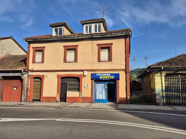 Chalet en venta en Grado, Asturias
