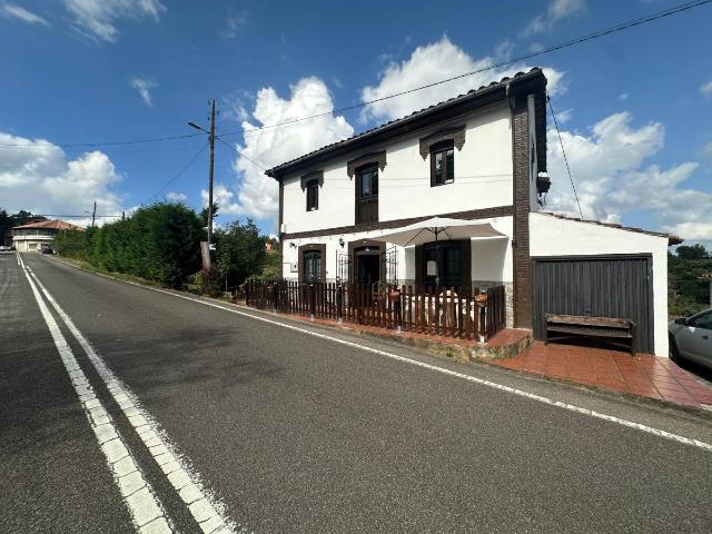 Villa en venta en Grado, El Barriu Azul