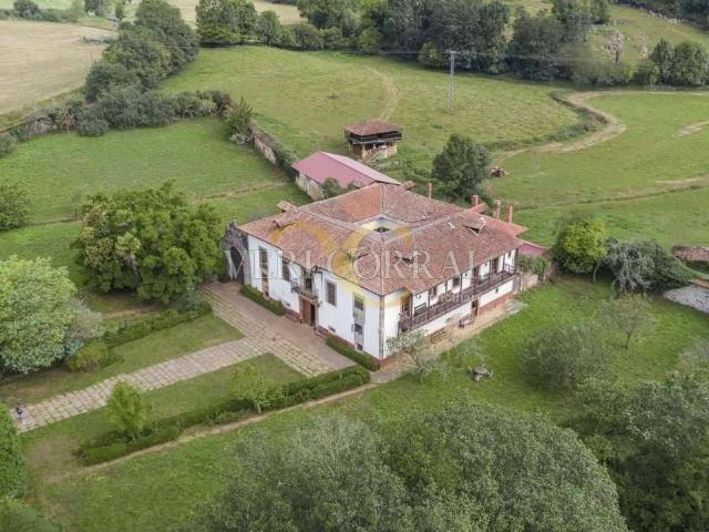 Chalet en venta en Grado, Asturias