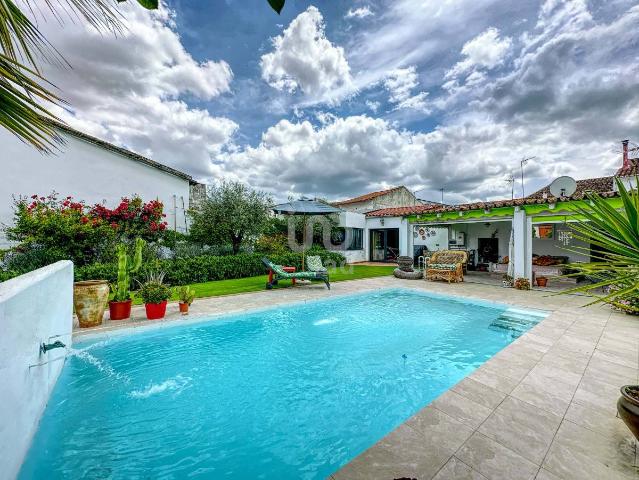 Chalet en venta en Granja De Torrehermosa, Badajoz