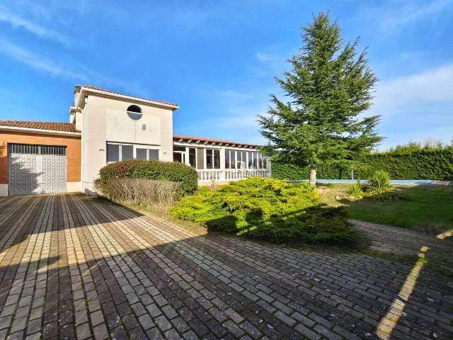 Chalet en venta en Grijota, Castilla y León