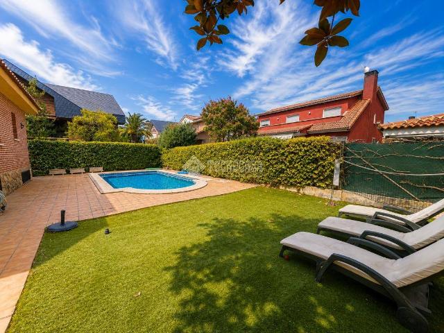 Chalet en venta en Griñón, Madrid