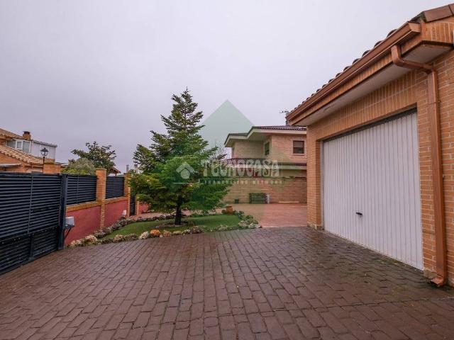 Chalet en venta en Griñón, Madrid