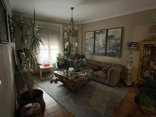 Chalet en venta en Guadalcázar, Andalucía