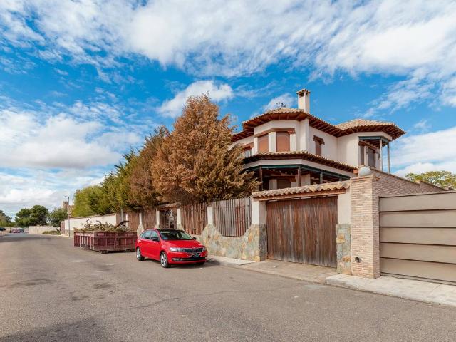 Chalet en venta en Guadamur, Toledo