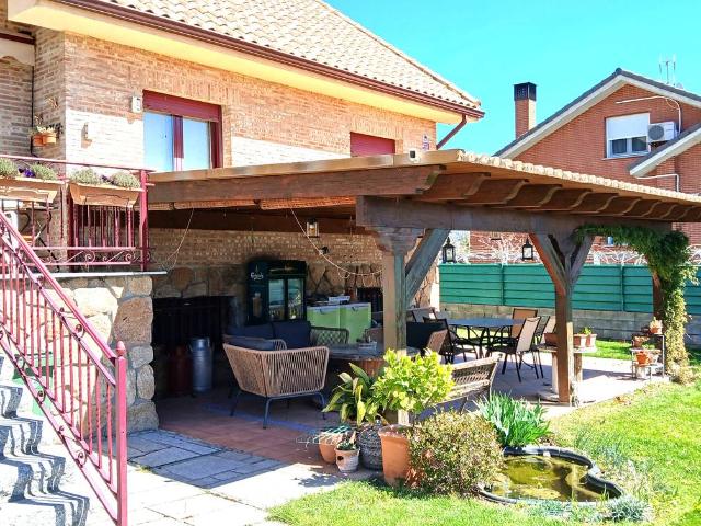 Chalet en venta en Guadarrama, Madrid