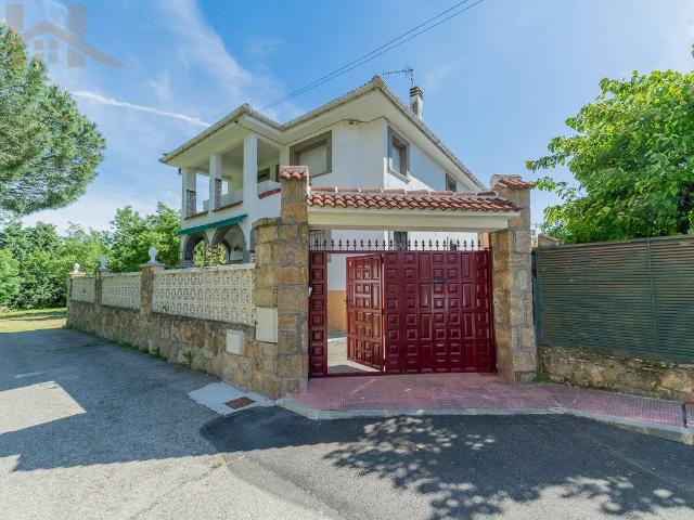 Chalet en venta en Guadarrama, Madrid