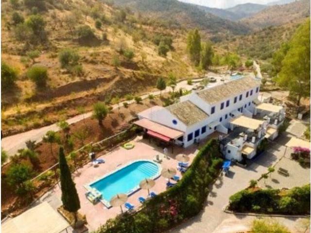 Chalet en venta en Guaro, Málaga