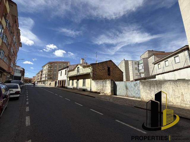 Chalet en venta en Guijuelo, Castilla y León