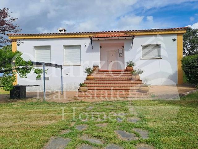 Villa en venta en Herrera De Alcántara