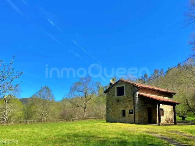 Chalet en venta en Herrerías, Cantabria
