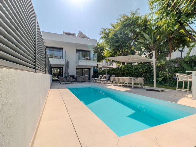 Villa en venta en Hita