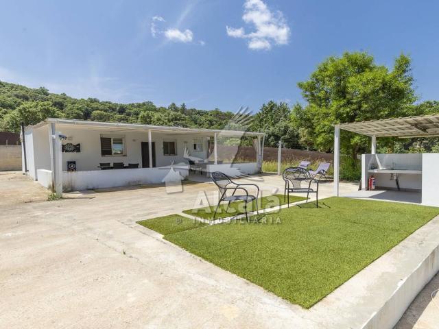 Chalet en venta en Hontoba, Castilla-La Mancha