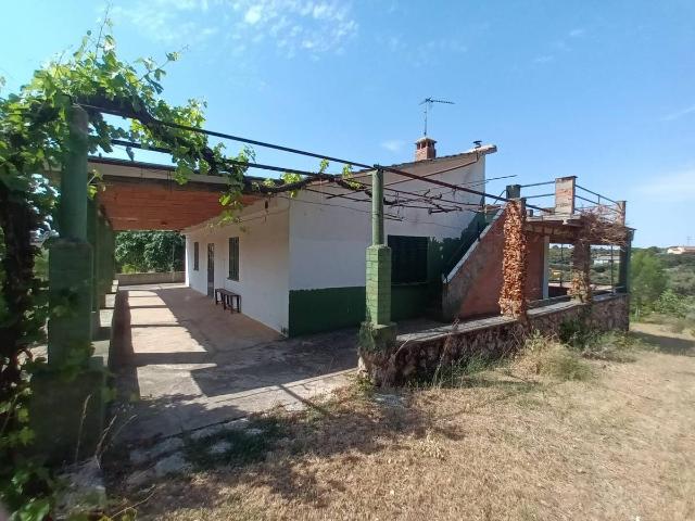 Chalet en venta en Hontoba, Guadalajara