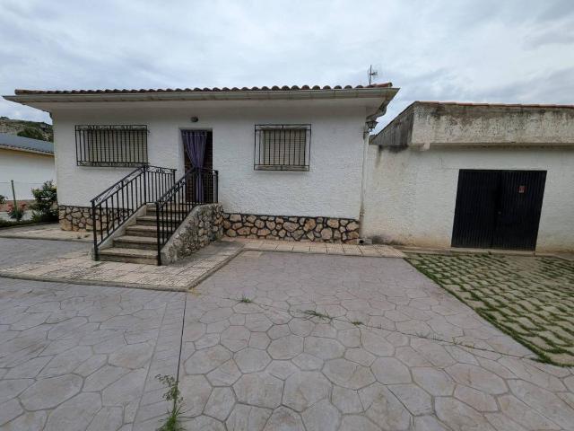 Chalet en venta en Hontoba, Castilla-La Mancha