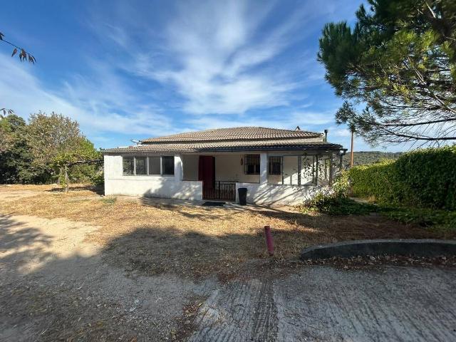 Chalet en venta en Hontoba, Guadalajara