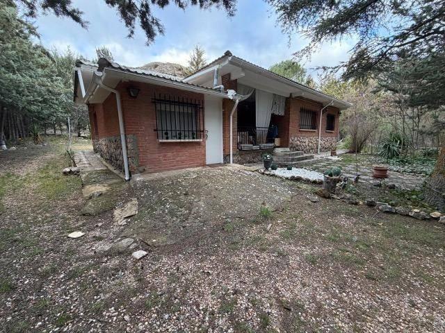Chalet en venta en Hontoba, Castilla-La Mancha