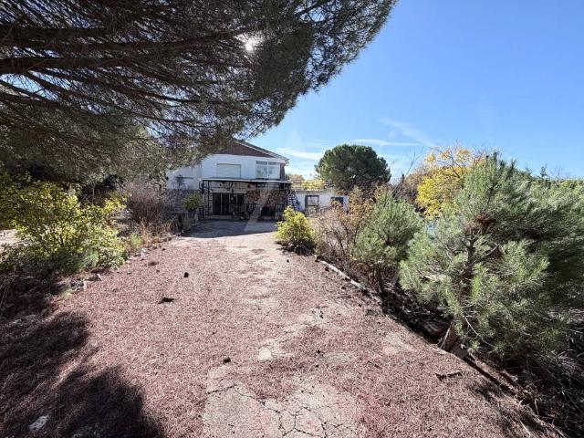 Chalet en venta en Hontoba, Castilla-La Mancha