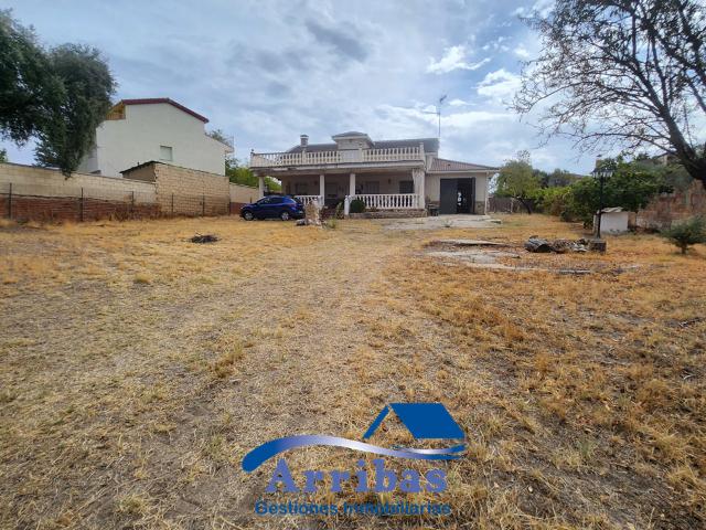 Villa en venta en Hormigos