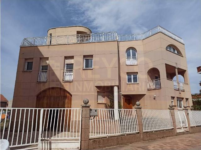 Chalet en venta en Huércanos, La Rioja