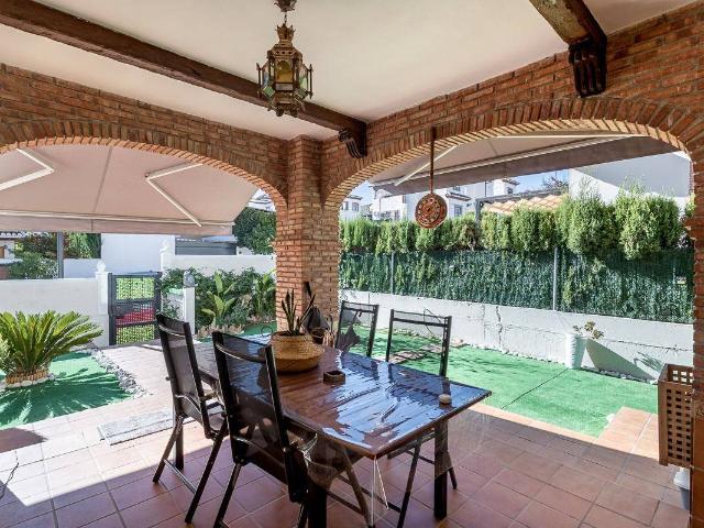 Chalet en venta en Los Corteses, Huétor Vega