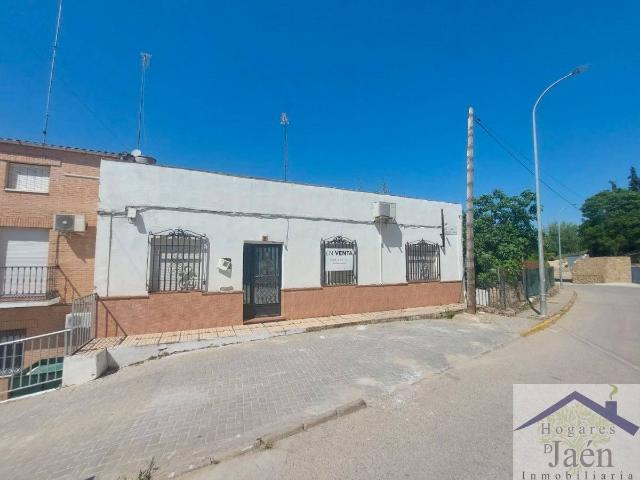 Chalet en venta en Ibros, Andalucía