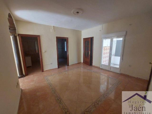 Chalet en venta en Ibros, Jaén