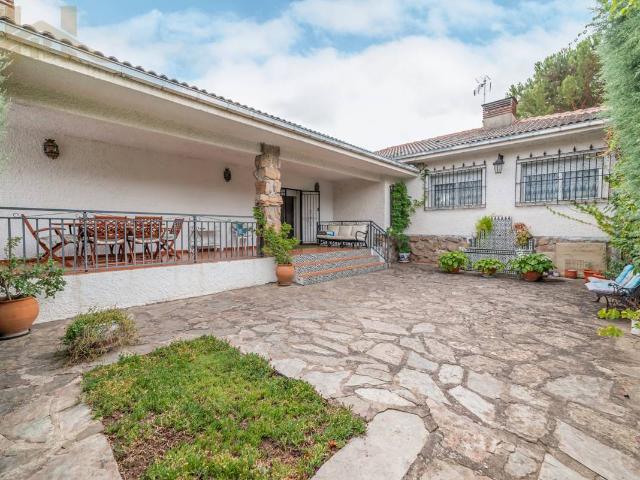 Chalet en venta en Moralzarzal, Madrid