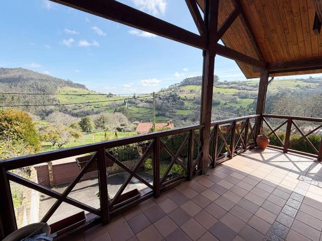 Chalet en venta en Illas, Asturias