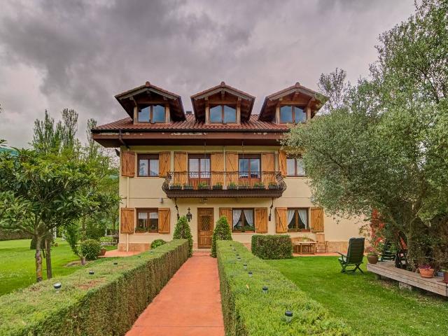 Chalet en venta en Sakana, Navarra