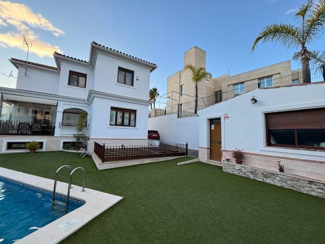 Chalet en venta en La Antilla, Costa Occidental
