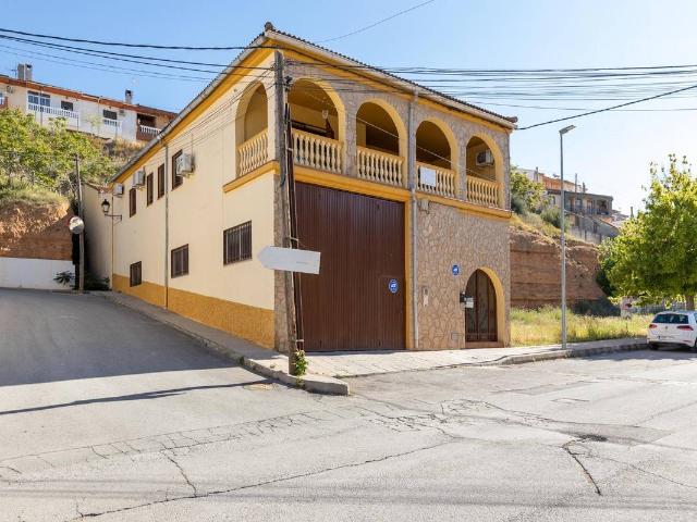 Villa en venta en Iznalloz, Casas Nuevas